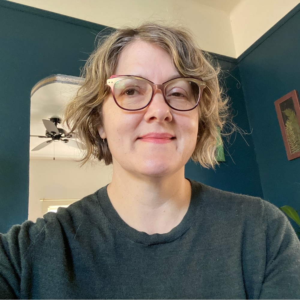 Meet your Posher, Cynthia